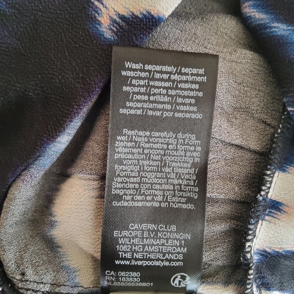 Liverpool Keyhole Cutout Multicolor Print Halter Tank Top Size M Blue New - Picture 10 of 11